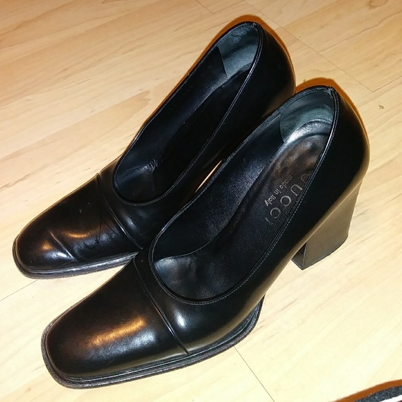 Gucci Shoes - Like New Auth. Gucci all black heels !